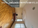 Izdaje se lokal u Arandjelovcu pov.600m2,cena 4.500E/mesecno
