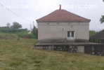 Prodaje se domacinstvo u Vinci pov.3ha i 66ari,cena 70.000E